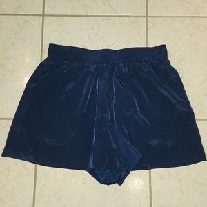Navy Mixxo short NWT